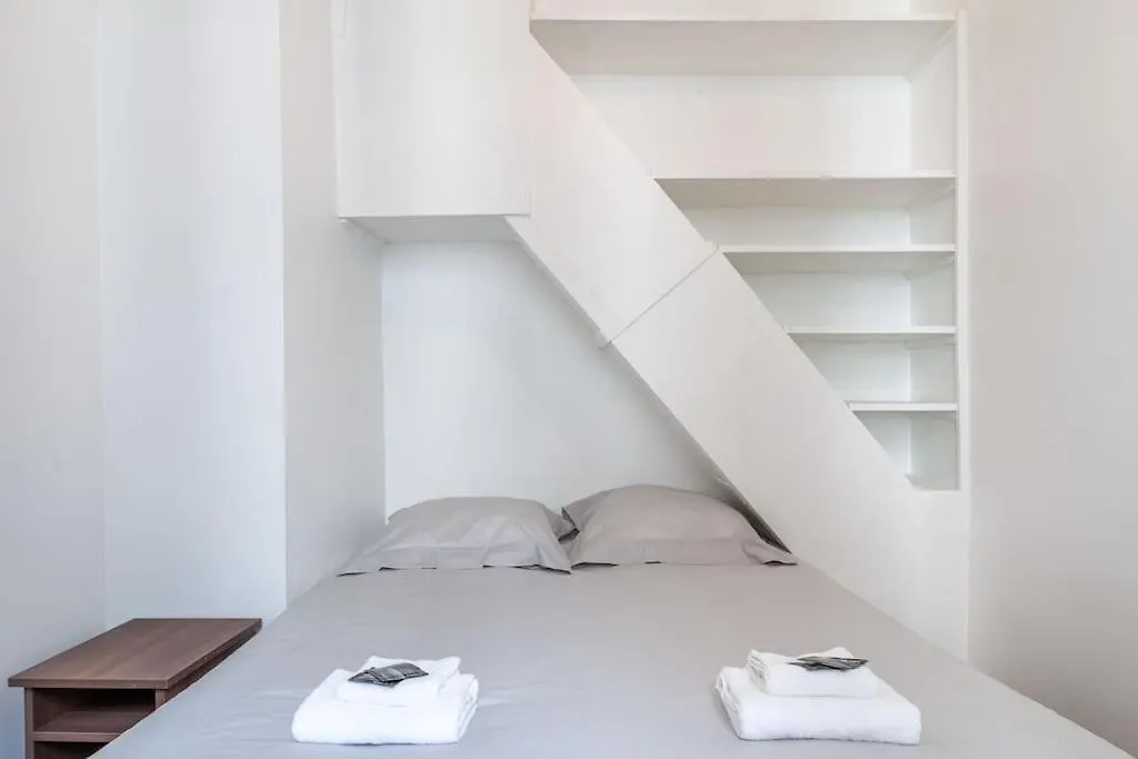 Appartement Metro Alexandre Dumas - II Paris 0*,  Frankrike