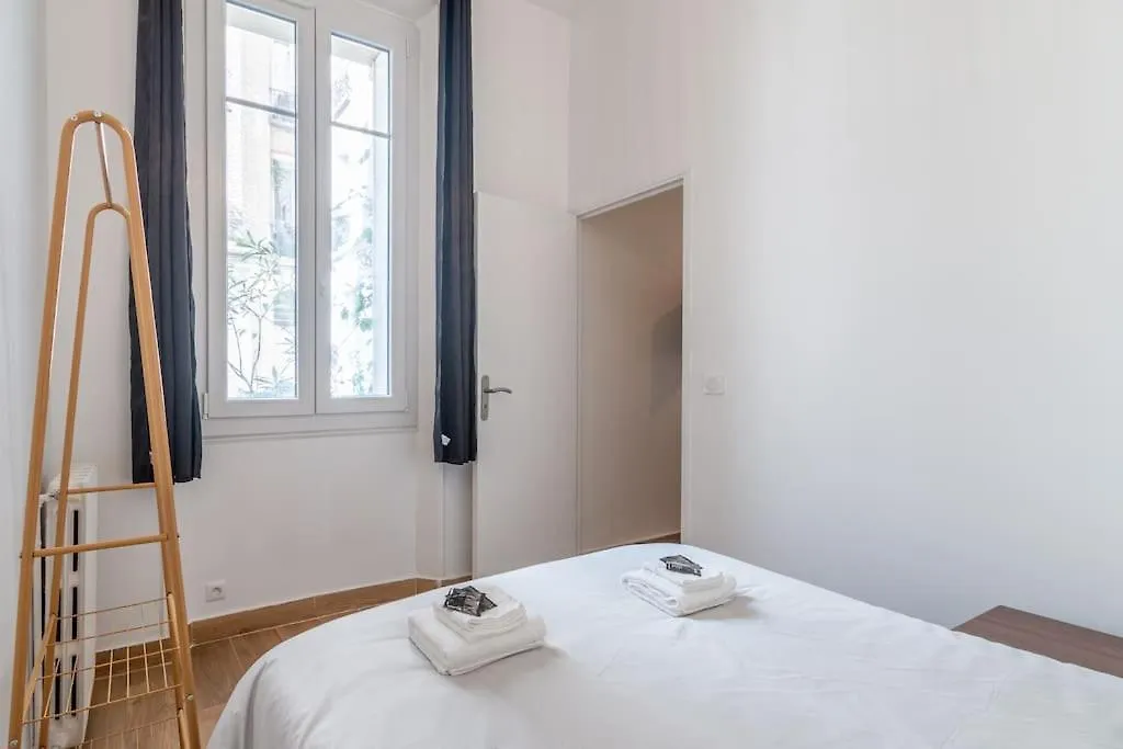 Appartement Metro Alexandre Dumas - II Paris Frankrike